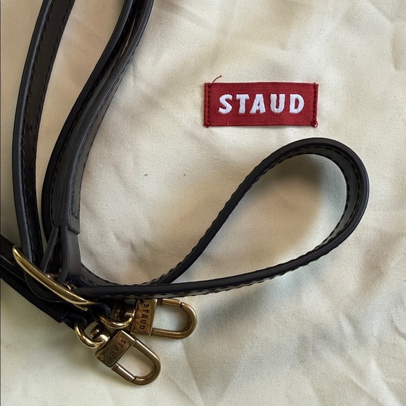 Staud bucket bag- black leather - Picture 3 of 3